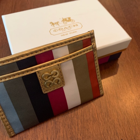 Coach • Y2K Wallet - Picture 4 of 4